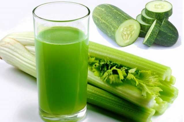 Lưu ngay 5 công thức làm sinh tố cần tây này cho một mục tiêu giảm cân đầy thành công