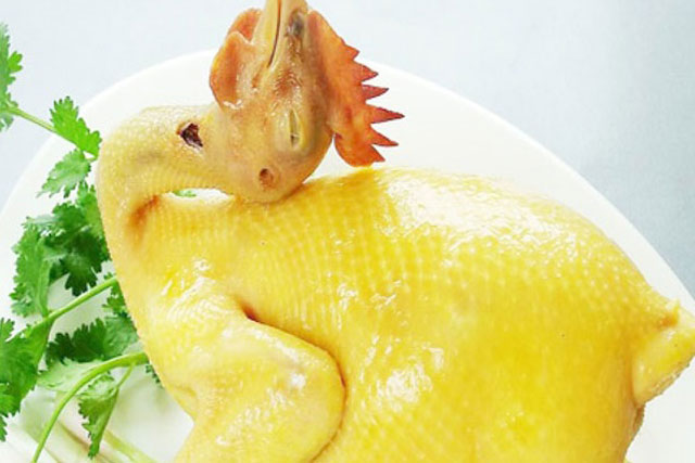 Luộc gà đừng dùng nước lã: Làm theo cách này mới chắc thịt, đậm đà