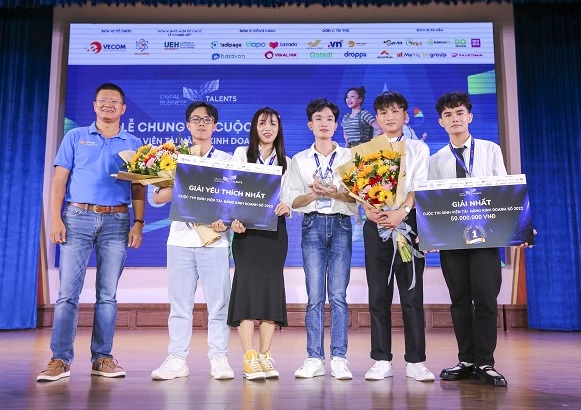 Vinh danh 11 đội thi xuất sắc Cuộc thi Sinh viên Tài năng kinh doanh số 2022