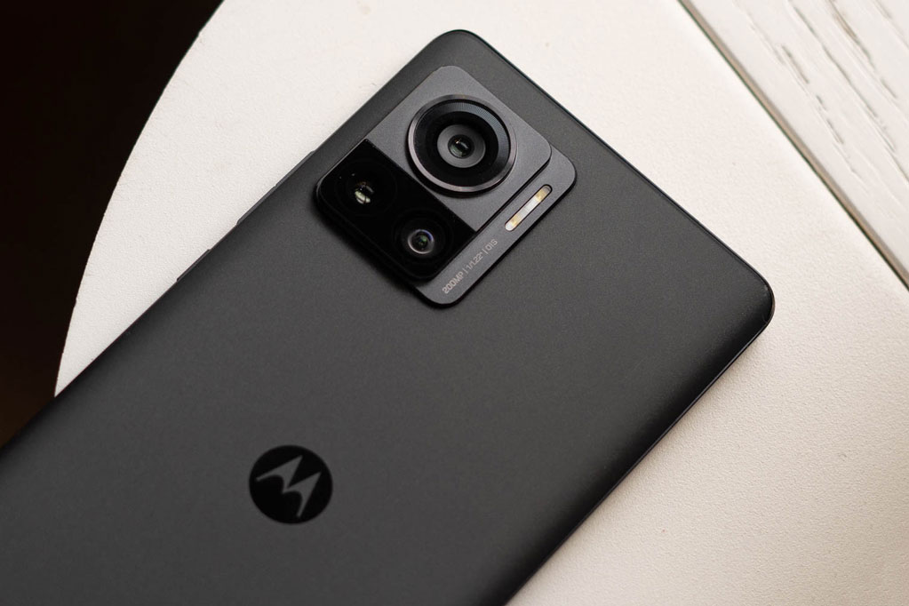 Trên tay smartphone cấu hình ‘siêu khủng’, sạc 125W, camera 200 MP, giá hơn 21 triệu