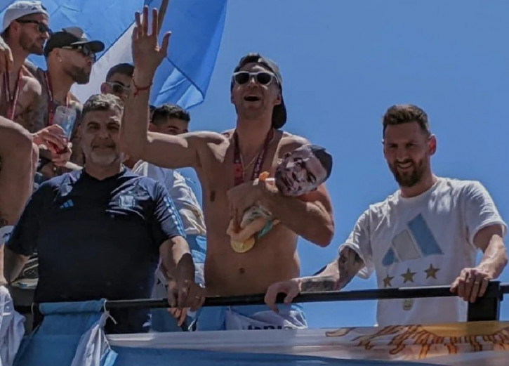 Công thần Argentina bị chỉ trích, Messi dính vạ lây