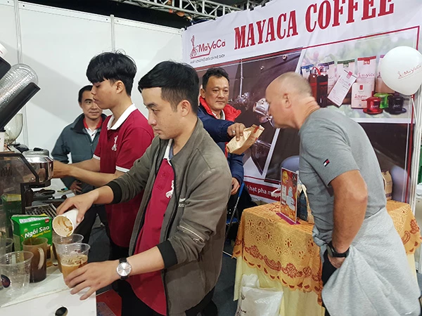 Được giới thiệu hương vị của cafe Mayaca...
