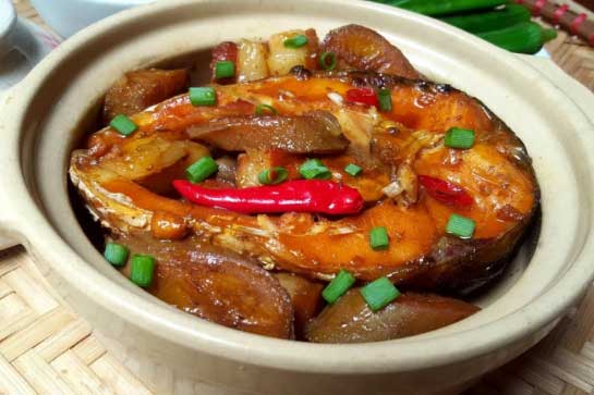 Kho cá dùng nước sôi hay nước lạnh: Nhiều bà nội trợ 20 năm vẫn làm sai hết