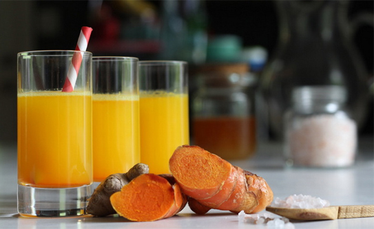 Ép nước nghệ tươi uống theo mẹo này không cần dùng collagen da vẫn căng bóng