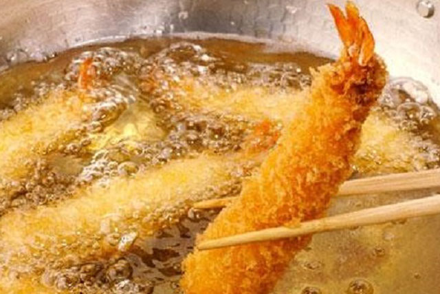 4 sai lầm khi nấu ăn khiến dễ rước ung thư vào người, điều thứ 2 rất nhiều nhà mắc phải