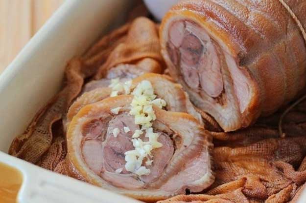 Thịt chân giò đừng luộc với nước lã: Dùng loại nước này vừa không hôi lại đậm đà, ngọt thịt