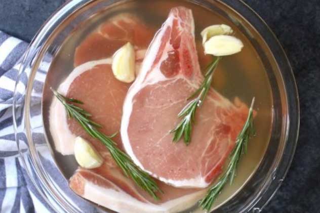 Nướng thịt không cần nhiều gia vị, cứ ngâm trong loại nước này, thịt mềm thơm, không khô cứng