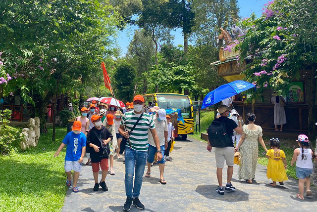 Sôi động thị trường tour dịp Tết 2023