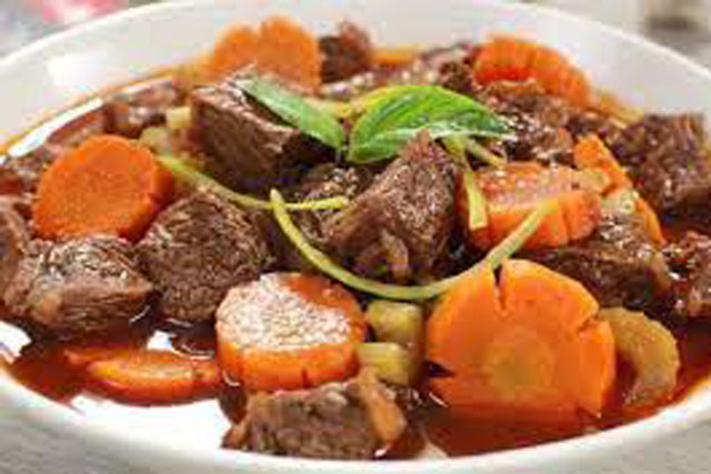 6 cách giúp món thịt bò hầm của bạn nhanh mềm, ăn không khô cứng, không hôi