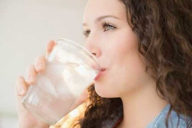 Giảm cân siêu tốc mà không cần tập gym hay ăn kiêng chỉ bằng vài viên đá lạnh