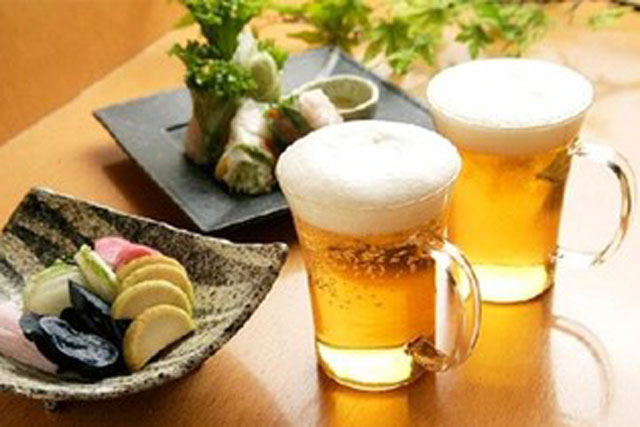 Khi uống bia, rượu tuyệt đối tránh xa các món nhắm 'kịch độc' này