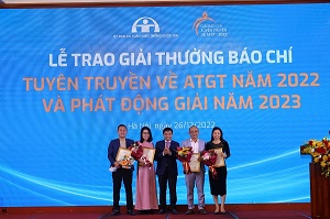 Trao giải báo chí tuyên truyền về an toàn giao thông năm 2022