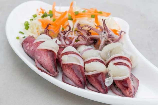 Hấp mực đừng dùng nước lã, sử dụng thứ nước này mực giòn ngọt, không tanh