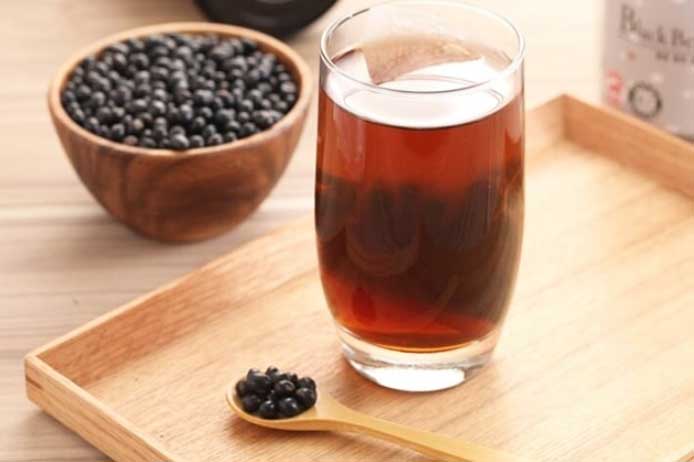 Uống nước đậu đen theo cách đúng chuẩn này chưa tới 7 ngày eo thon - dáng chuẩn, giảm cân vù vù