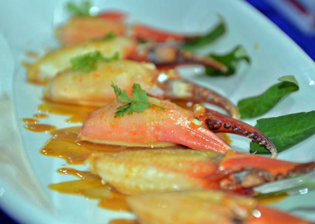 X&#xE1;c l&#x1EAD;p k&#x1EF7; l&#x1EE5;c 69 m&#xF3;n ngon ch&#x1EBF; bi&#x1EBF;n t&#x1EEB; cua C&#xE0; Mau