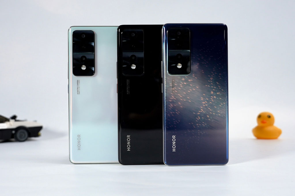 Smartphone chip Snapdragon 8+ Gen 1, RAM 16 GB, sạc 66W, giá hấp dẫn