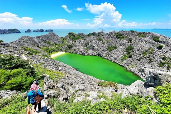 Ngắm ngọn hải đăng cổ bậc nhất Việt Nam nằm trên đảo hoang sơ, hiểm trở - 3