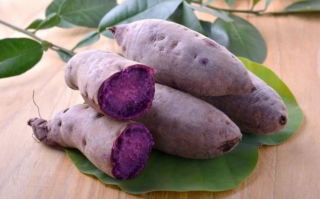 Nh&#x1EEF;ng &#x111;&#x1EA1;i k&#x1EF5; khi &#x103;n khoai lang, bi&#x1EBF;t m&#xE0; tr&#xE1;nh n&#x1EBF;u kh&#xF4;ng mu&#x1ED1;n &#x27;mang tr&#x1ECD;ng b&#x1EC7;nh&#x27;