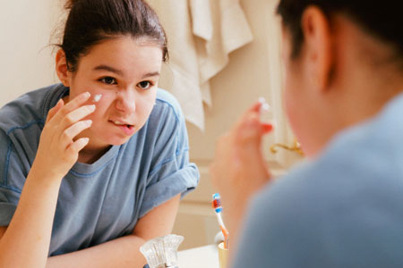 Không biết 4 mẹo làm đẹp với kem đánh răng dưới đây bạn sẽ hối hận cả đời