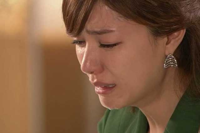 Nghe ô sin lắp bắp kể lại chuyện bị chồng đe dọa, tôi lạnh người vì ghê sợ