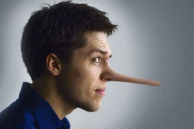 Không cần bàn cãi, đàn ông có những dấu hiệu này chứng tỏ chàng đang nói dối