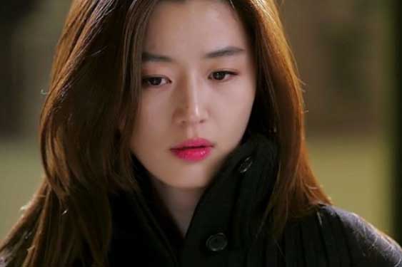 Chồng cứ đi vệ sinh đêm là có tiếng cười rúc rích, tôi theo dõi mới phát hiện ra sự thật điếng người