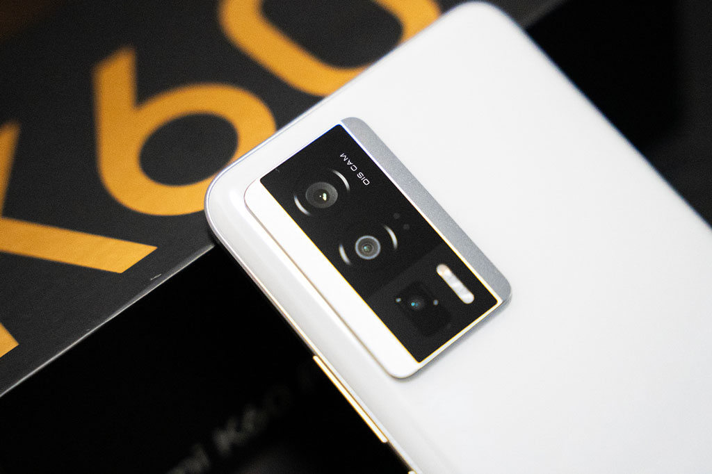 Smartphone gaming quốc dân cấu hình ‘siêu khủng’, sạc 120W, giá hấp dẫn