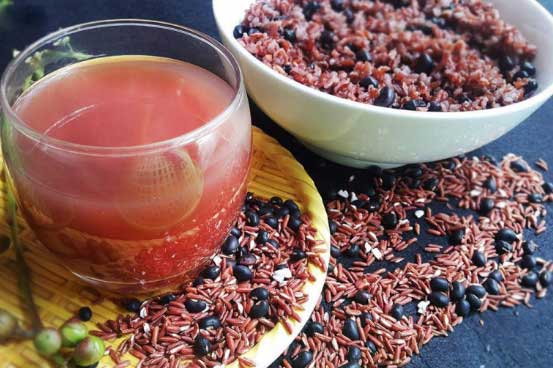 Uống nước gạo lứt rang mỗi ngày giúp bạn giảm cân, tốt cho sức khỏe của bạn