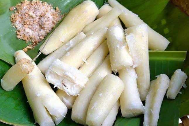 Sắn luộc là món ngon nhưng "cực độc" nếu chế biến sai cách và 2 nhóm người tuyệt đối không được ăn