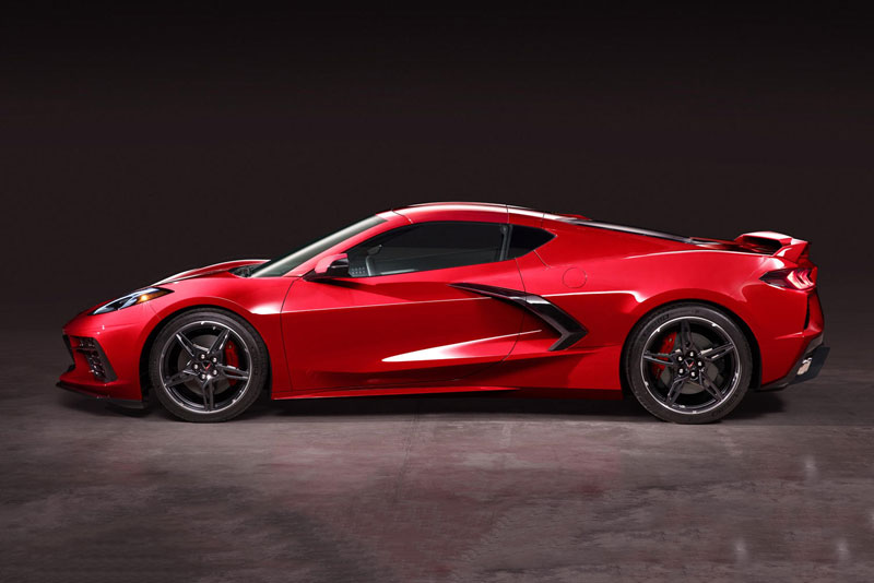 Top 10 xe c&#x1A1; b&#x1EAF;p t&#x1ED1;t nh&#x1EA5;t n&#x103;m 2022: Chevrolet Corvette g&#xF3;p m&#x1EB7;t