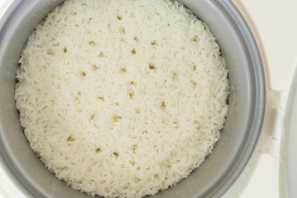 Nấu cơm bị sống, khê, nhão, cứng làm ngay cách này cơm thơm dẻo, không mất chất dinh dưỡng