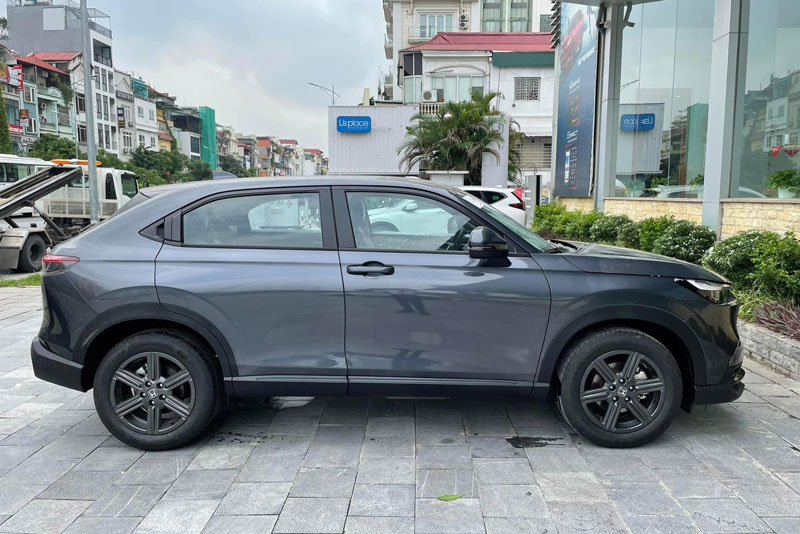Đánh giá Honda HR-V phiên bản rẻ nhất, giá 699 triệu đồng Việt Nam