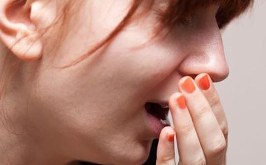 Thói quen gây ung thư thanh quản quá nhiều người mắc mà không hay