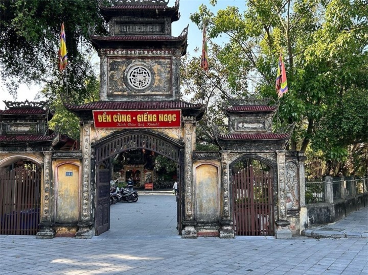 Huyền bí chuyện cá thần ở giếng cổ màu ngọc bích, vị ngọt tự nhiên ở làng Diềm - 1