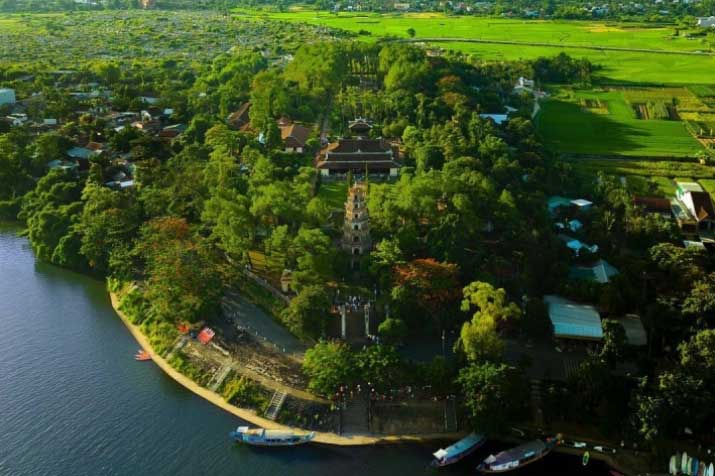 Dạo chơi khám phá ‘lời nguyền’ tình duyên ở ngôi chùa cổ linh thiêng nhất xứ Huế