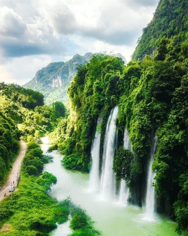 ‘Tiên cảnh’ dưới chân thác Mưa Rơi hớp hồn du khách khi đến Thái Nguyên - 2