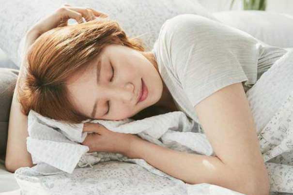 &#x110;&#x1EC3; tr&#xE1;nh &#x111;&#x1ED9;t qu&#x1EF5; h&#xE3;y nh&#x1EDB; &#x27;3 kh&#xF4;ng&#x27; sau b&#x1EEF;a &#x103;n, &#x27;4 kh&#xF4;ng&#x27; tr&#x1B0;&#x1EDB;c khi ng&#x1EE7;, &#x1EDF; &#x111;&#x1ED9; tu&#x1ED5;i n&#xE0;o c&#x169;ng y&#xEA;n t&#xE2;m