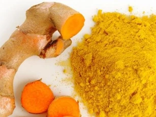 Dùng nước nghệ theo cách này da trẻ như gái 20