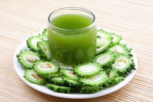 Rửa mặt bằng mướp đắng mụn bao nhiều cũng bay hêt