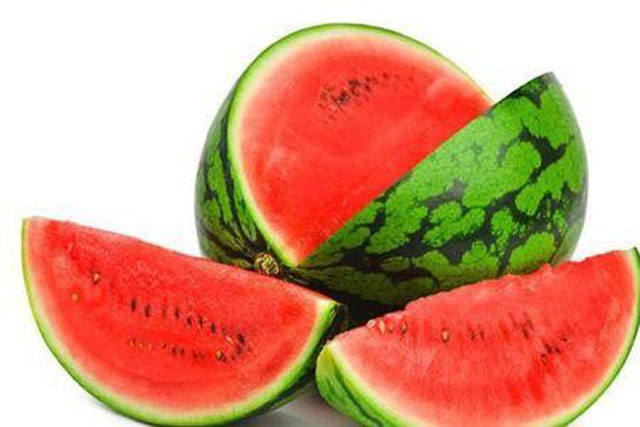 Những thực phẩm 'đại kỵ' với dưa hấu, tuyệt đối không ăn chung kẻo ngộ độc, suy nhược lá lách