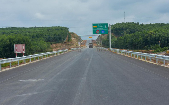 Thủ tướng yêu cầu không để xảy ra tiêu cực, lợi ích nhóm trong chọn thầu cao tốc