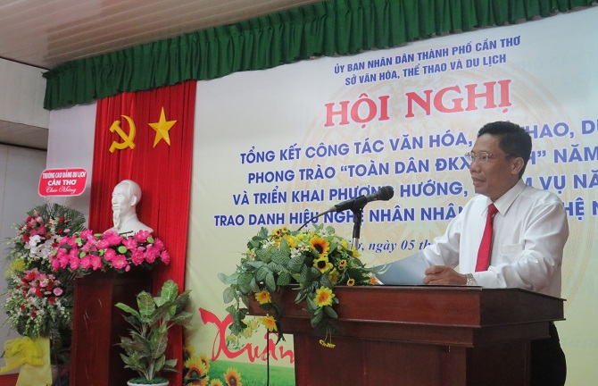 Ông Nguyễn Thực Hiện, Phó Chủ tịch UBND TP Cần Thơ phát biểu tại Hội nghị 