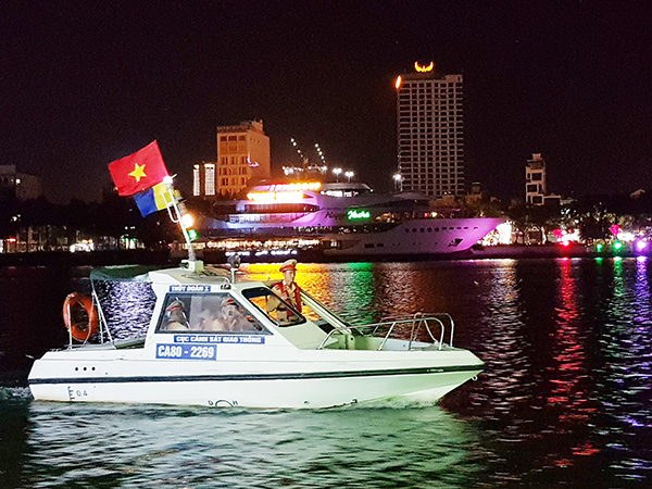 UBND TP Đà Nẵng đề nghị Công an TP chỉ đạo lực lượng CSGT Kiểm tra chặt chẽ tàu, thuyền chở khách du lịch hoạt động trên sông trong dịp Tết Nguyên đán Quý Mão 2023.