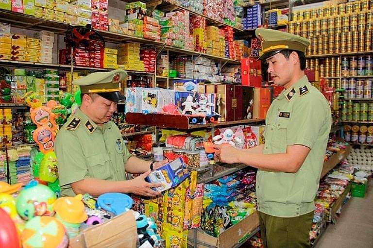 Quản lý thị trường Thanh Hoá: Tăng cường công tác quản lý hàng hoá dịp Tết Quý Mão
