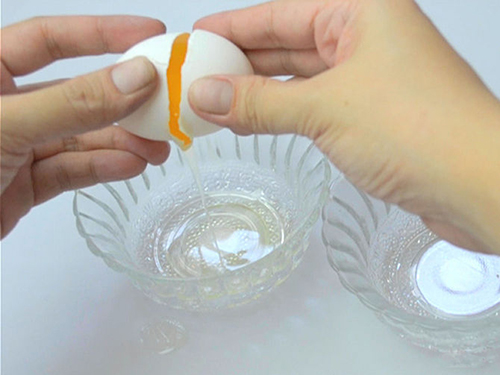 Trị mụn cấp tốc để đón Tết chỉ với 1 quả trứng gà