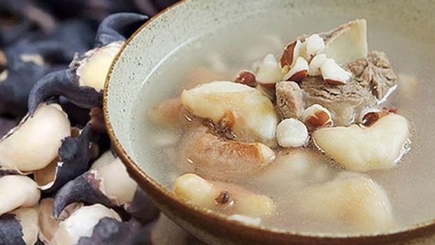 Việt Nam có loại củ "đen xì" nhưng được mệnh danh tốt ngang nhân sâm, cuối năm tẩm bổ vừa khỏe vừa đẹp lên