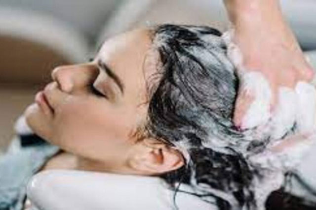 3 khung giờ tuyệt đối không gội đầu khi trời lạnh, làm sai nhẹ thì đau đầu, nặng có thể đột tử