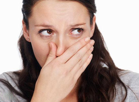 Đau ngực do ợ nóng và bệnh tim mạch rất dễ nhầm lẫn, hãy phân biệt