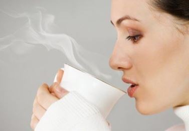 Đây là lý do vì sao bạn nên uống nước ấm?