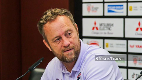 HLV Alexandre Polking: &#x2018;Th&#xE1;i Lan s&#x1EBD; ch&#x1A1;i t&#x1EA5;t tay tr&#x1B0;&#x1EDB;c Malaysia&#x2019;
